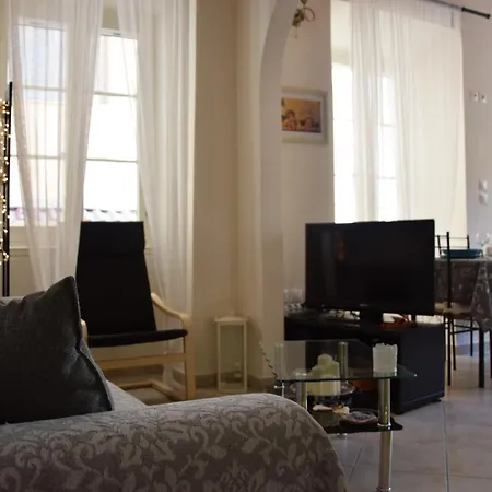 Matty's In Corfu Town Apartment *