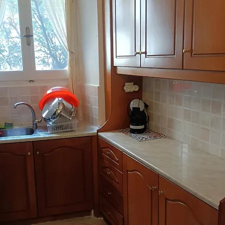 Matty's In Corfu Town Apartment